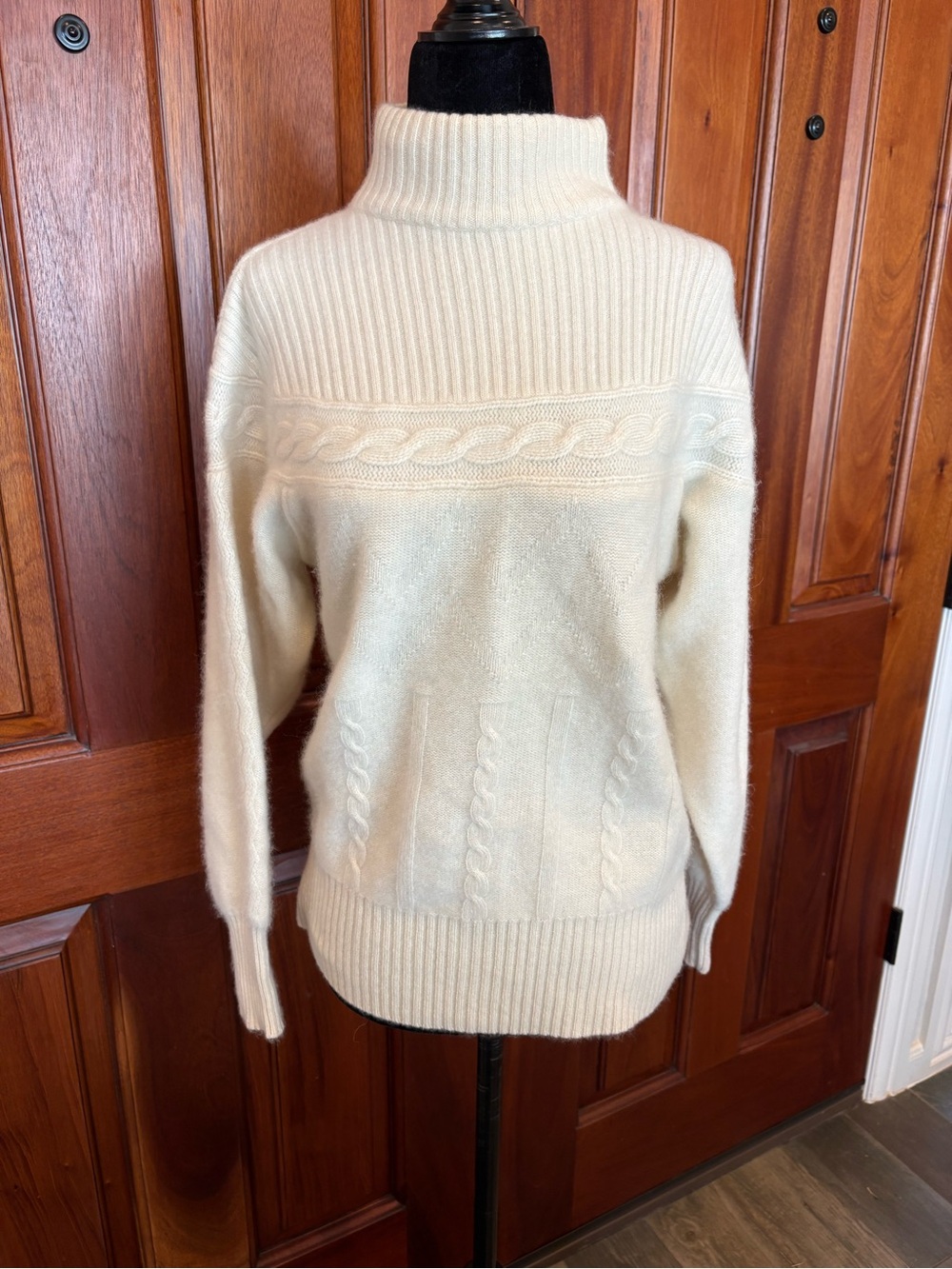 Belford 100% Cashmere Sweater Womens M Ivory Crew Neck Soft Luxury Knit Yoke VTG